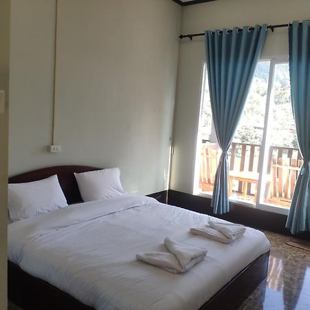 Arthith Guesthouse Nong Khiaw Room photo