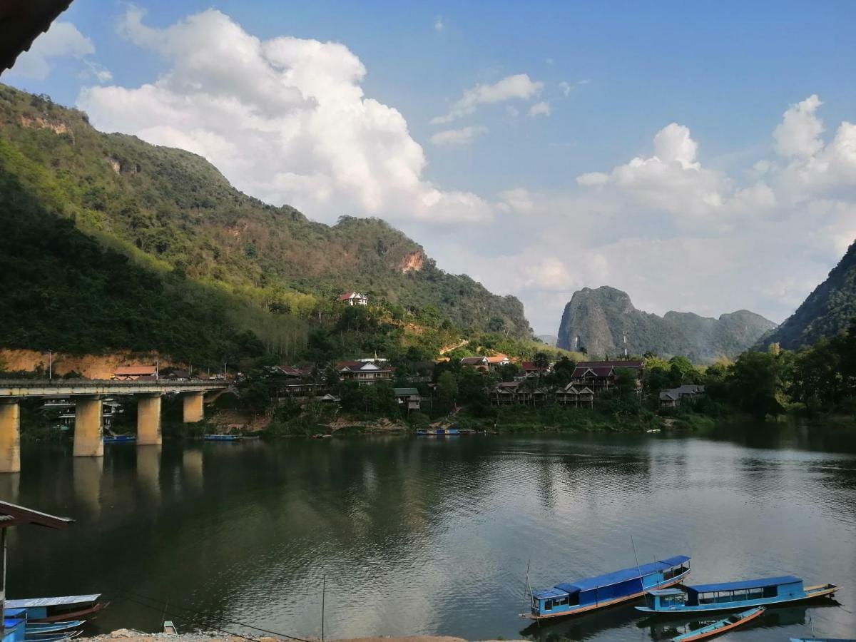 Arthith Guesthouse Nong Khiaw Exterior photo