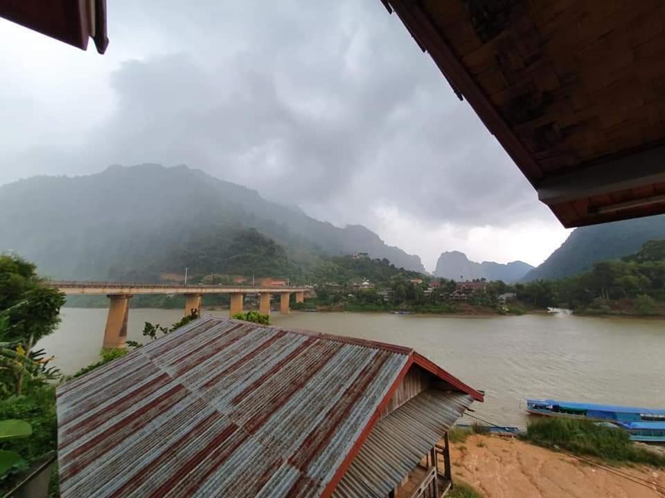 Arthith Guesthouse Nong Khiaw Exterior photo